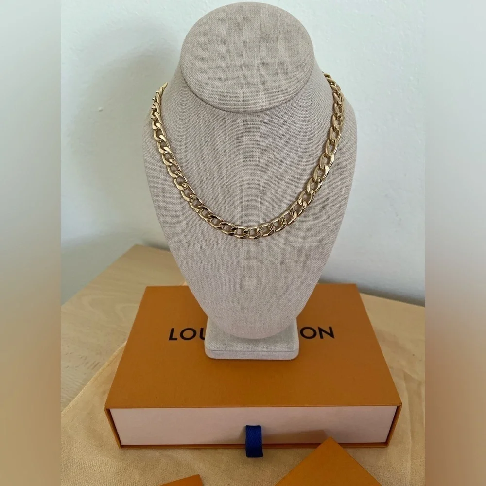 Vintage Louis Vuitton Lock & Key #302 with 18” Unbranded Cuban Link Necklace